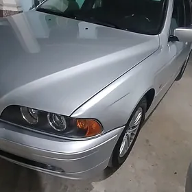 BMW E39 2001