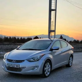 Hyundai Elantra 2012