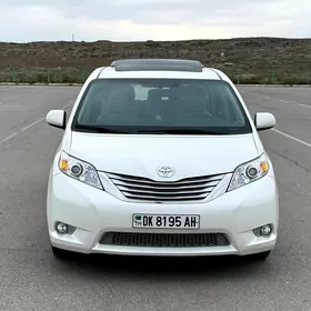 Toyota Sienna 2017