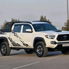 Toyota Tacoma 2024