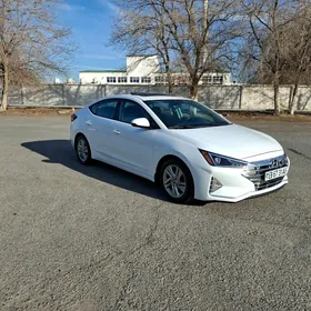 Hyundai Elantra 2019