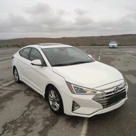 Hyundai Elantra 2020