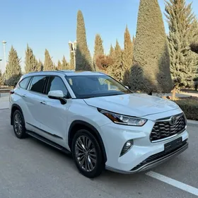 Toyota Highlander 2021