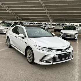 Toyota Camry 2023