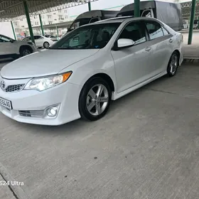 Toyota Camry 2013