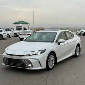 Toyota Camry 2024