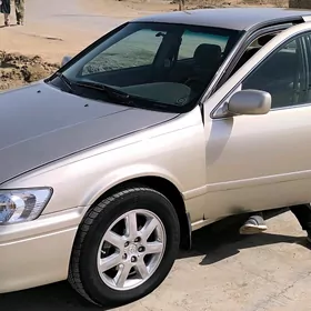 Toyota Camry 2000