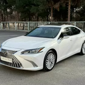 Lexus ES 350 2022