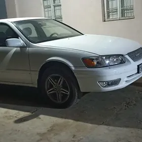 Toyota Camry 2000