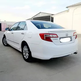 Toyota Camry 2012