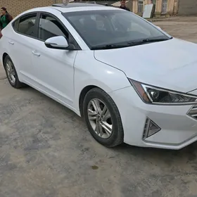 Hyundai Elantra 2020