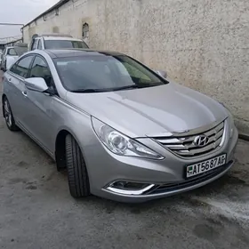 Hyundai Sonata 2011