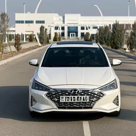 Hyundai Elantra 2019