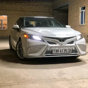 Toyota Camry 2024