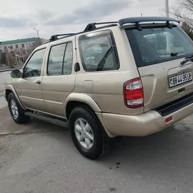 Nissan Pathfinder 2001