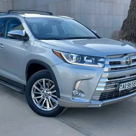 Toyota Highlander 2019