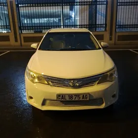 Toyota Camry 2012