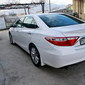 Toyota Camry 2015