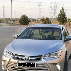 Toyota Camry 2016