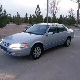 Toyota Camry 1999