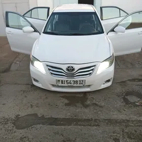 Toyota Camry 2011