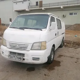 Nissan Urvan 2004