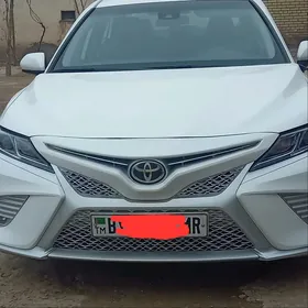 Toyota Camry 2020