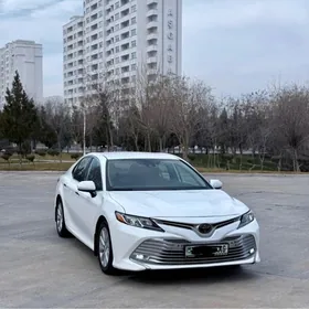 Toyota Camry 2020