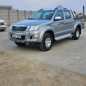 Toyota Hilux 2015