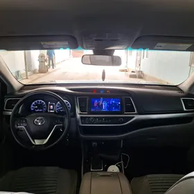 Toyota Highlander 2019