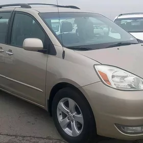 Toyota Sienna 2004