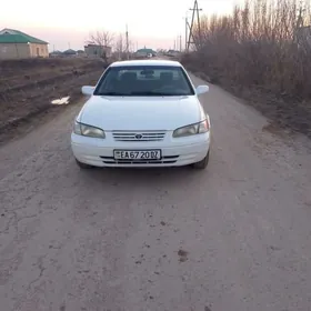 Toyota Camry 1999