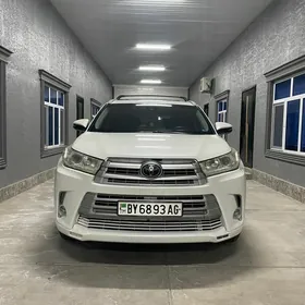 Toyota Highlander 2019