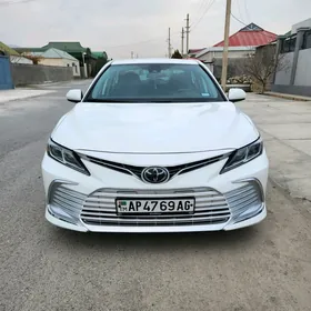 Toyota Camry 2020