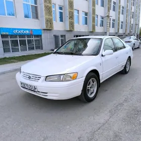 Toyota Camry 1999