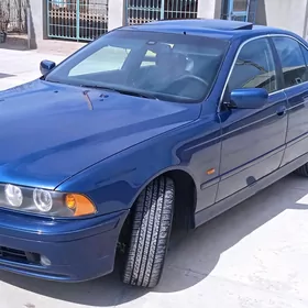 BMW E39 2000