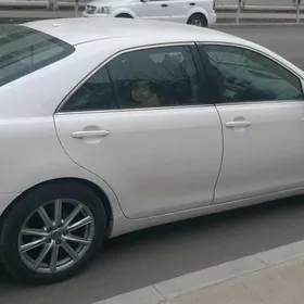 Toyota Camry 2010