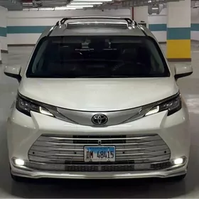 Toyota Sienna 2021