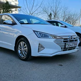 Hyundai Elantra 2019