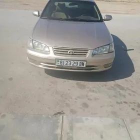 Toyota Camry 1999