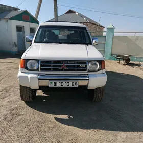 Mitsubishi Montero 1994