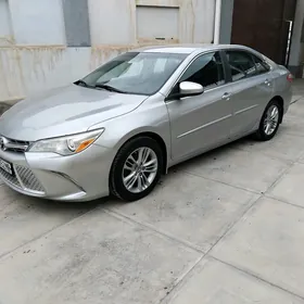 Toyota Camry 2017