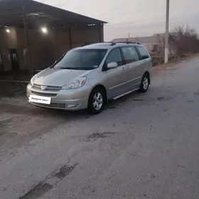 Toyota Sienna 2004