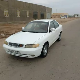 Daewoo Nubira 1998