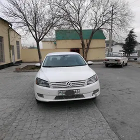 Volkswagen Passat 2012