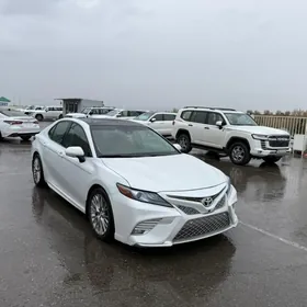 Toyota Camry 2018