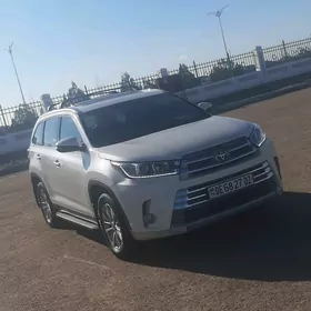 Toyota Highlander 2019