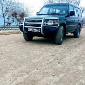 Mitsubishi Pajero 1995