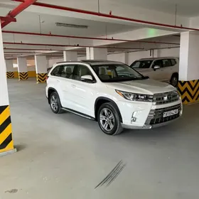 Toyota Highlander 2019