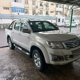 Toyota Hilux 2013